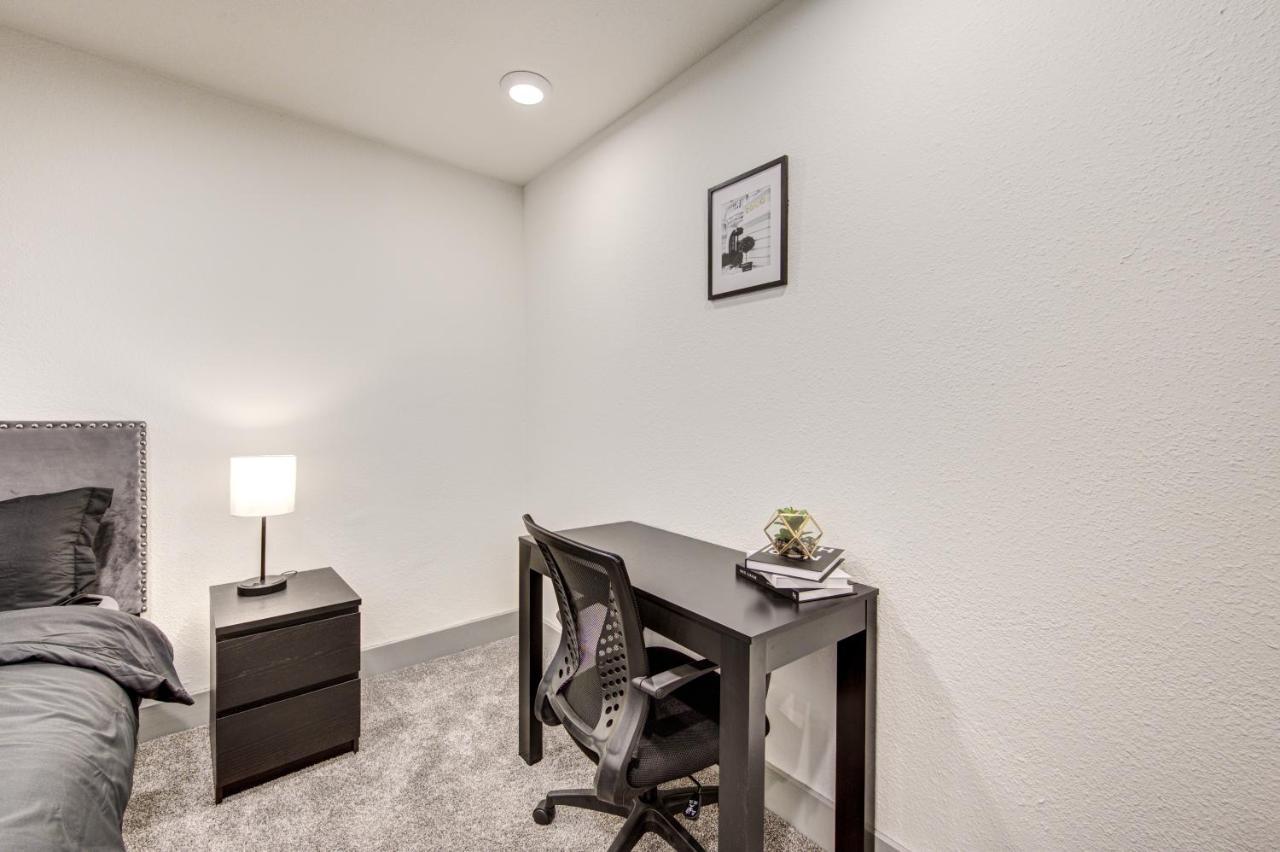 Trendy Midtown Apt, Walk To Shops & Sites, Pets Ok Houston Exterior foto